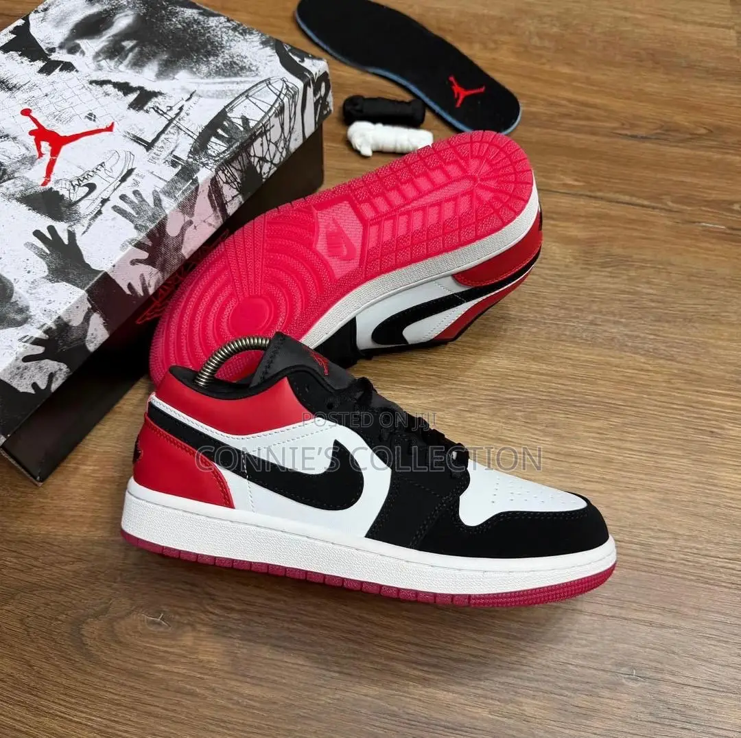 Nike Air Jordan 1 Low Sneakers