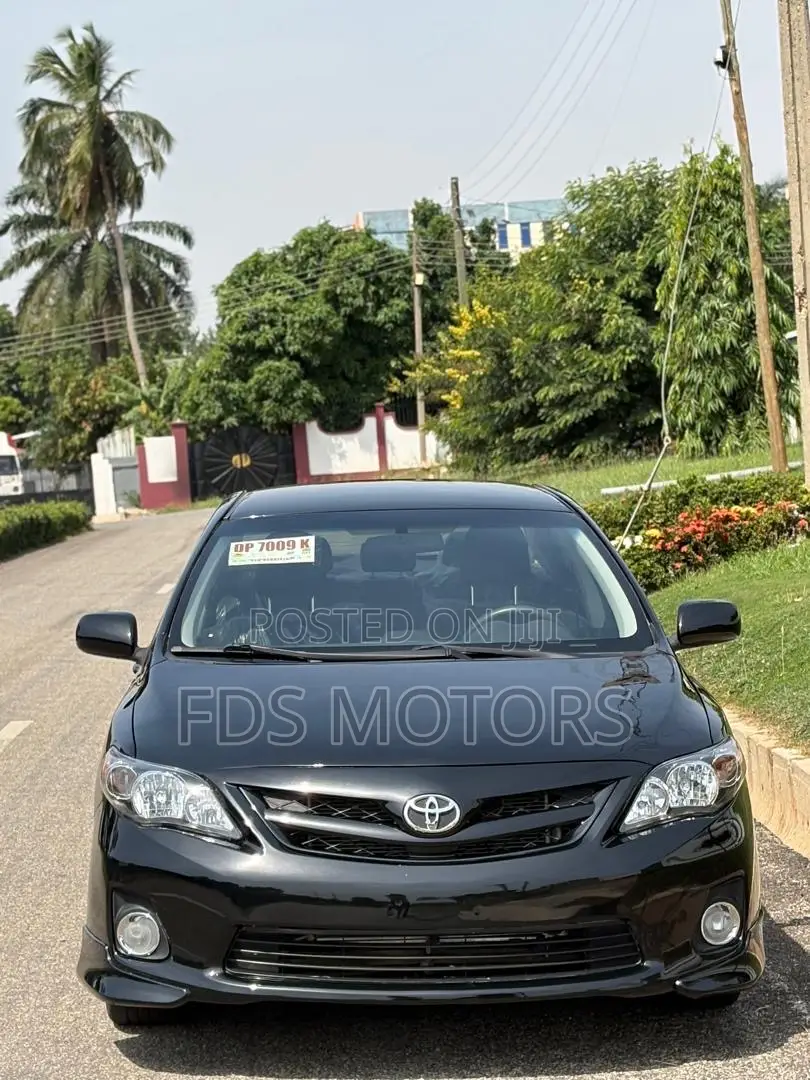 Toyota Corolla S 4dr Sedan (1.8L 4cyl 4A) 2013 Black
