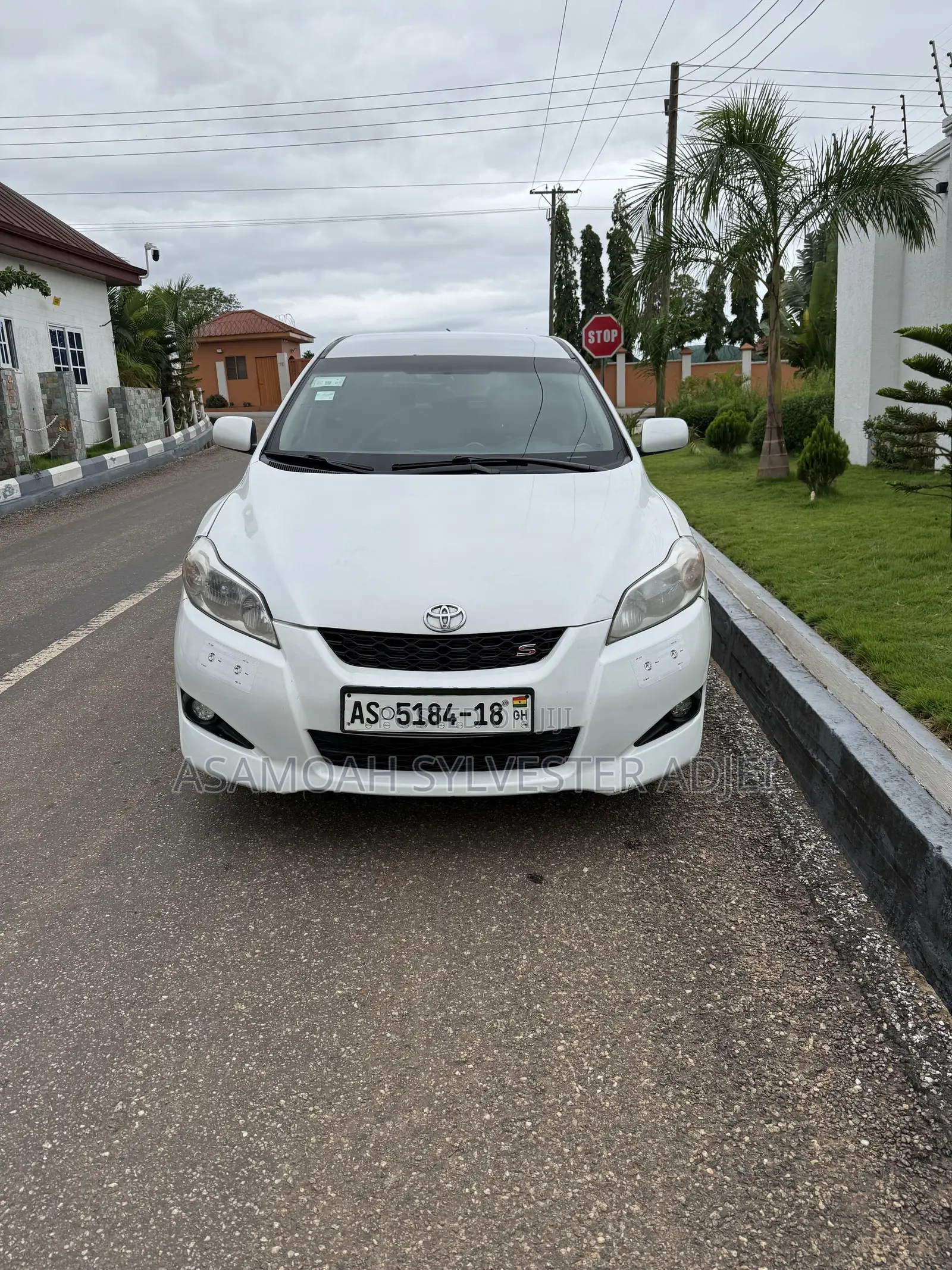 Toyota Matrix S Hatchback AWD (2.4L 4cyl 4A) 2010 White