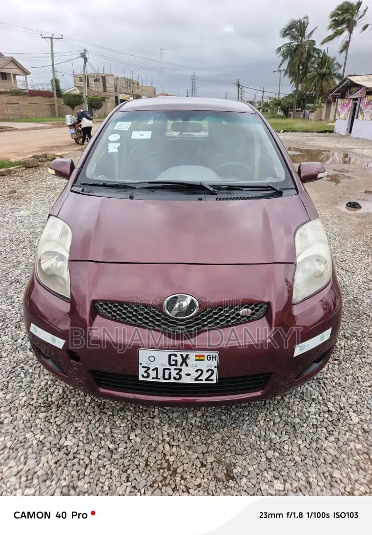 Toyota Vitz 2010 Brown