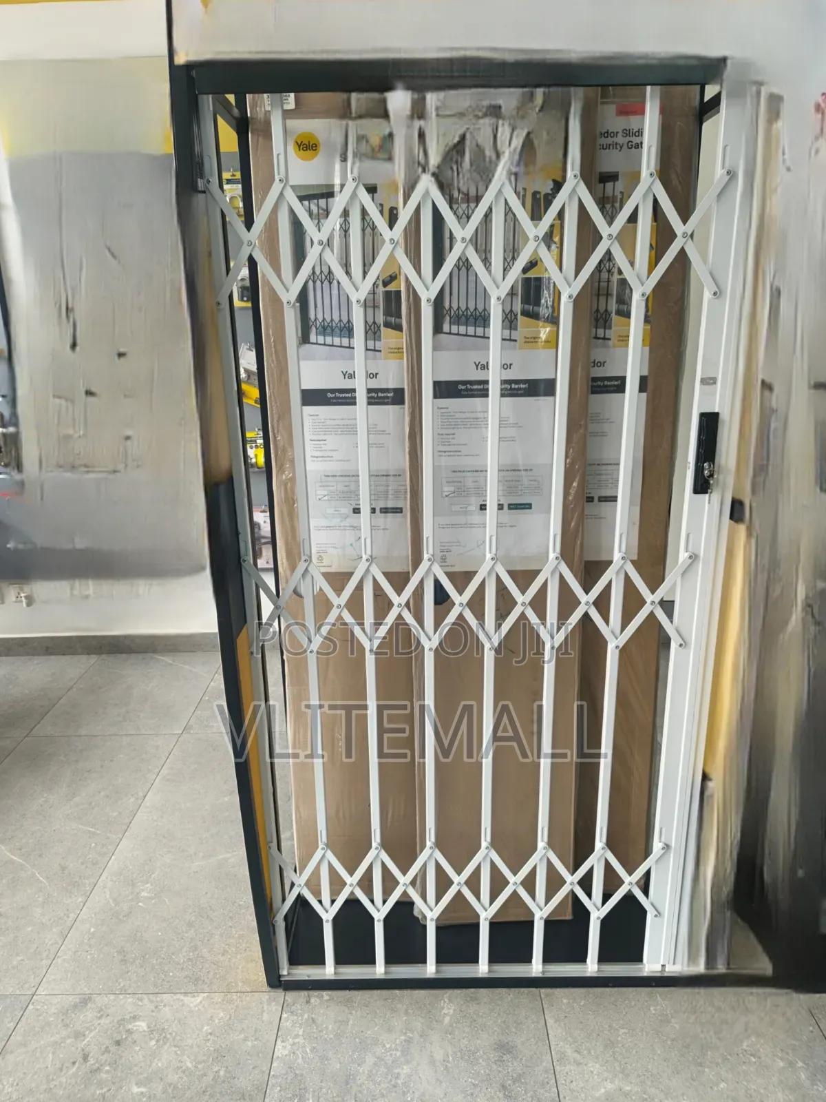 Yale Retractable Security Gates -Y-SLH-G-1800c