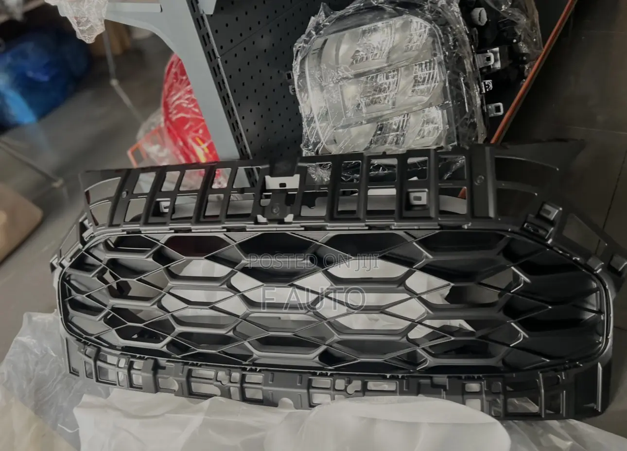 Honda HRV 2022,2023,2024,2025 Front Grill (Shells)