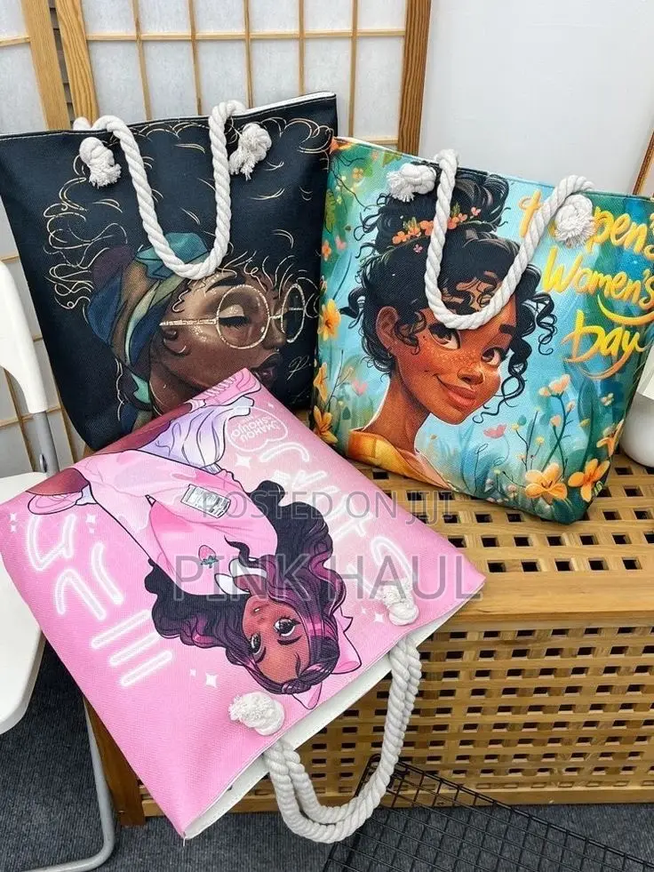 Stylist Comfy Tote Bags