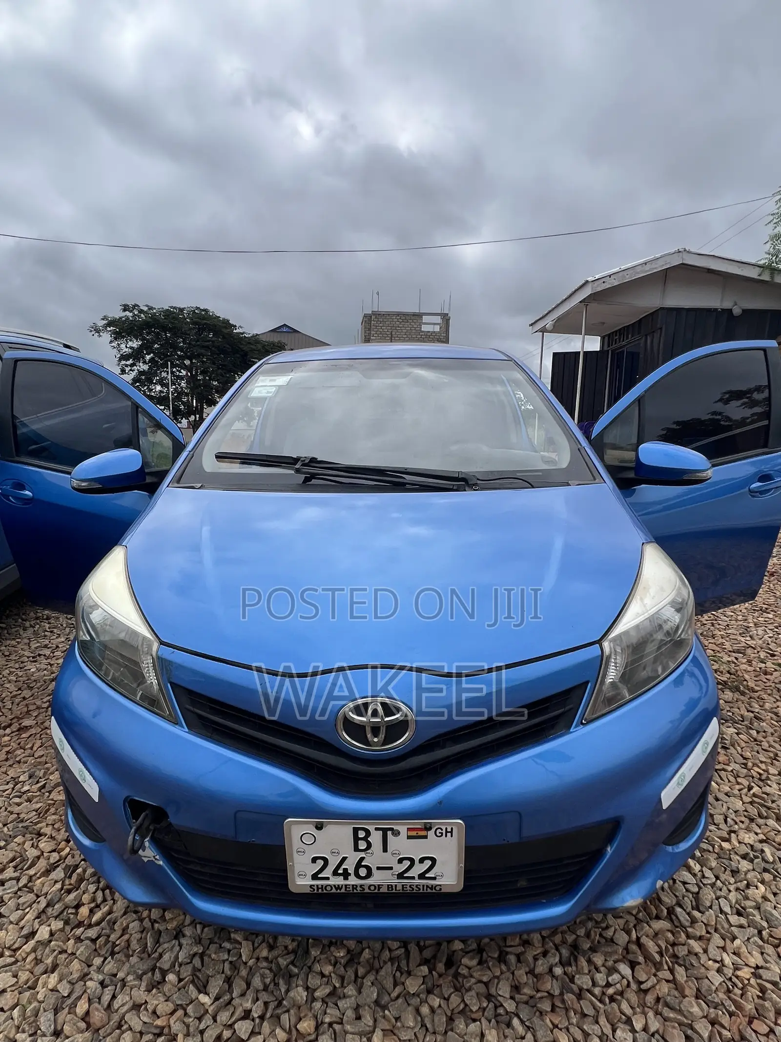 Toyota Vitz 1.5 FWD 5dr 2012 Blue