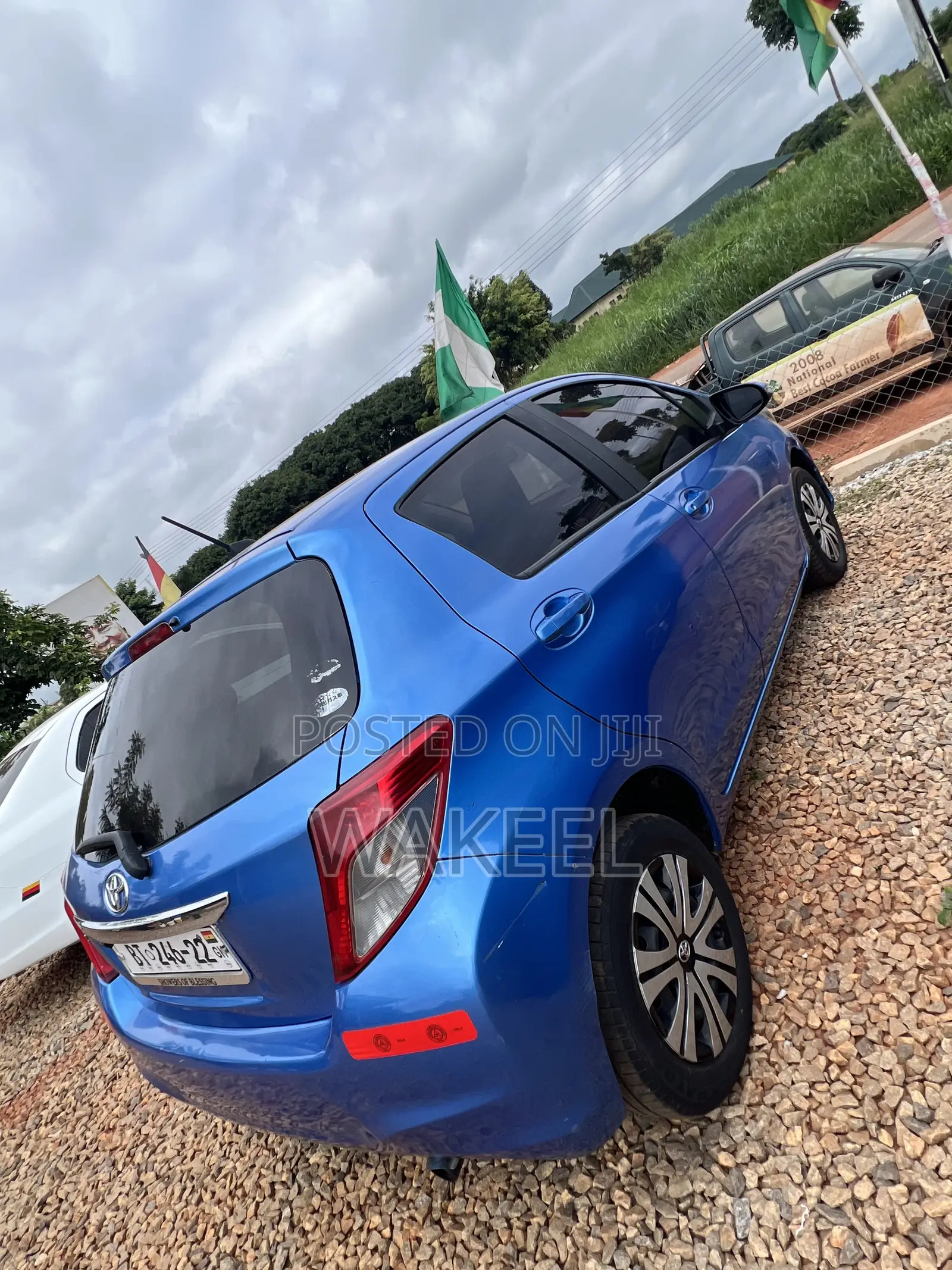 Toyota Vitz 1.5 FWD 5dr 2012 Blue
