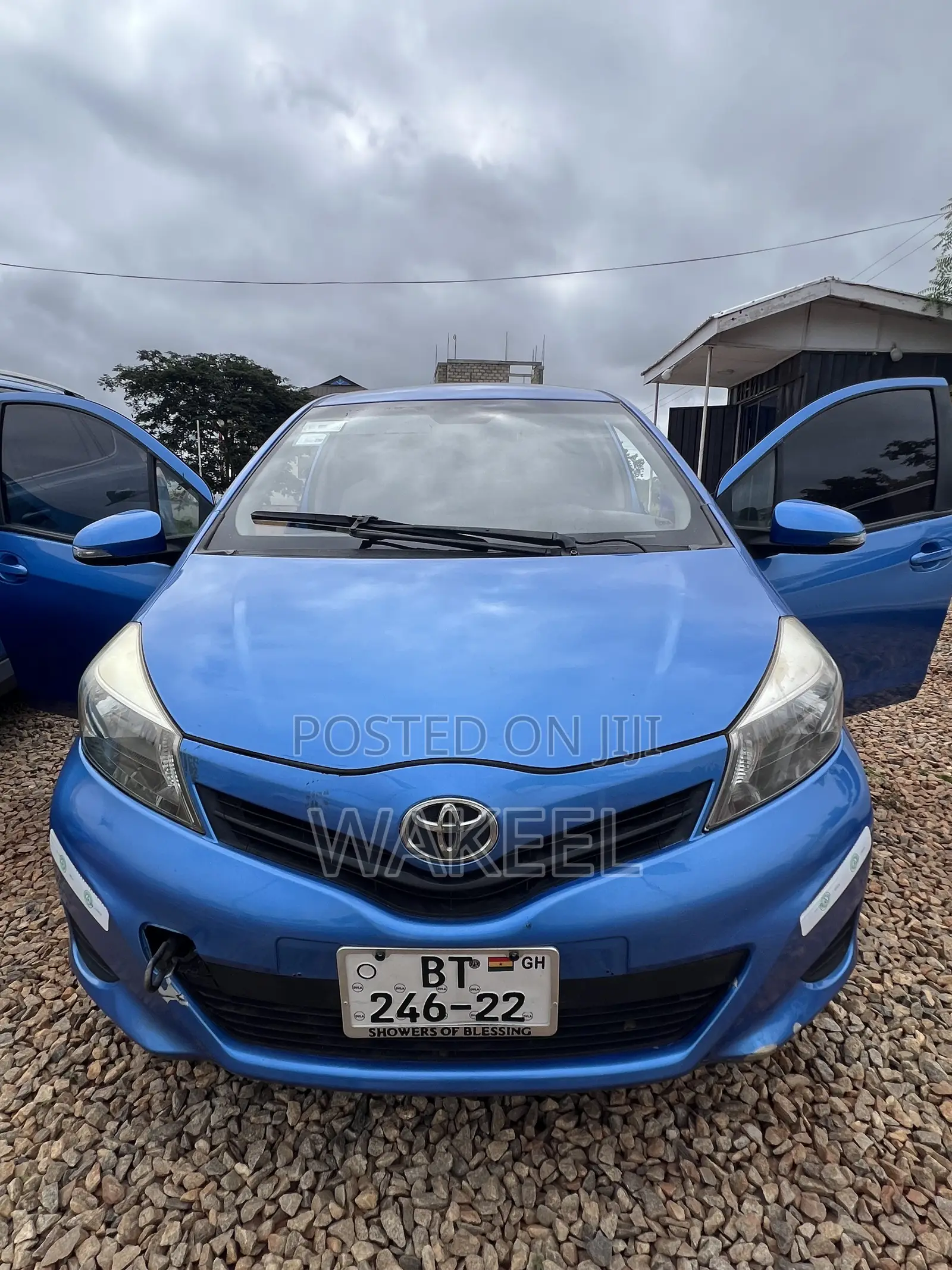 Toyota Vitz 1.5 FWD 5dr 2012 Blue