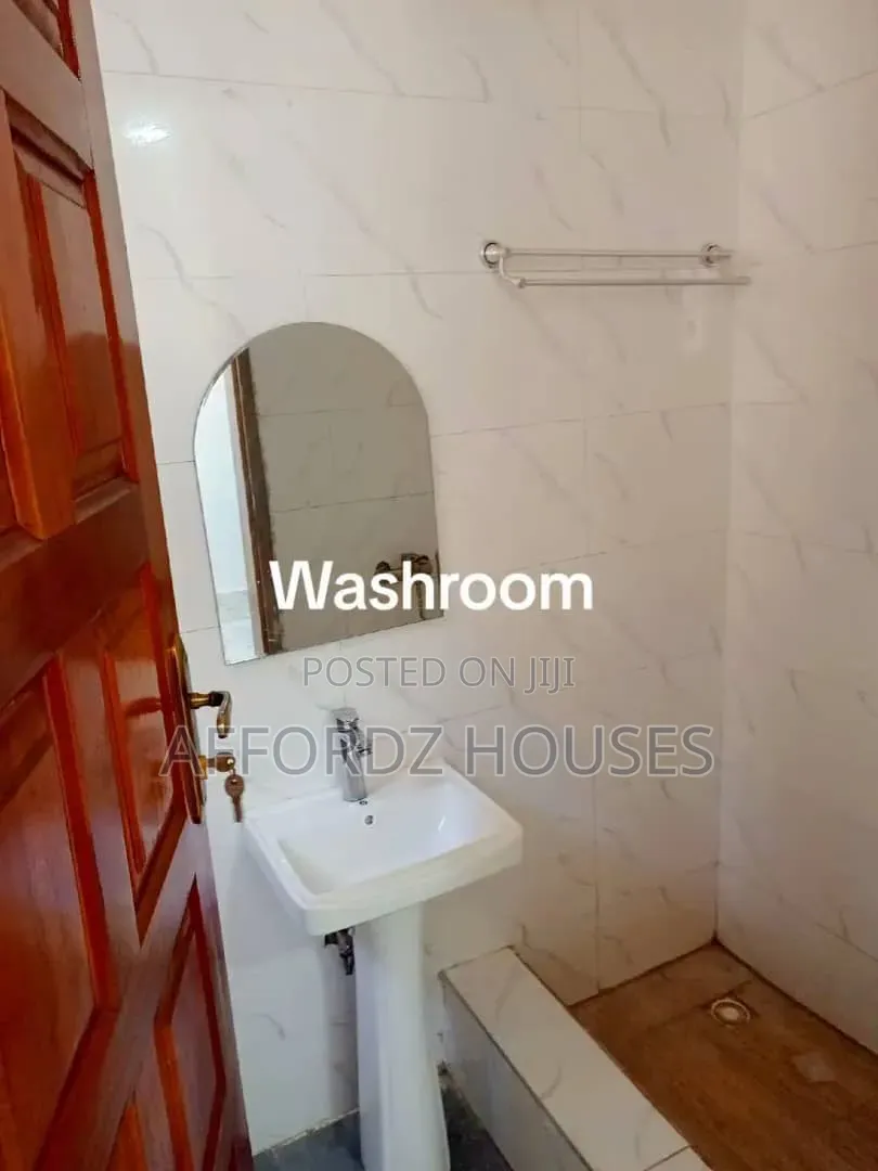 3bdrm Apartment in East Tseaddo for rent