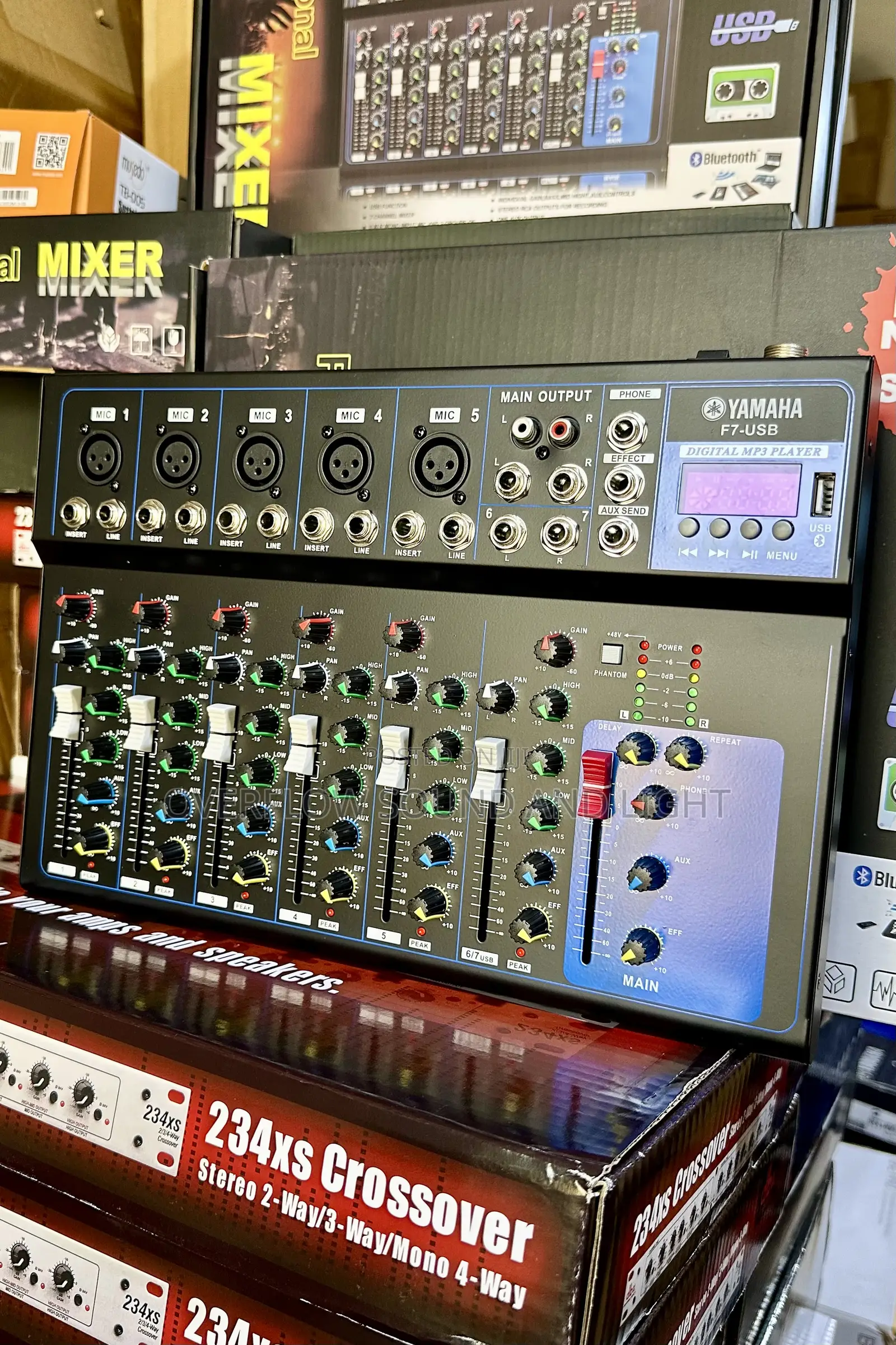 Yamaha F7 7-Channels Live Mixer