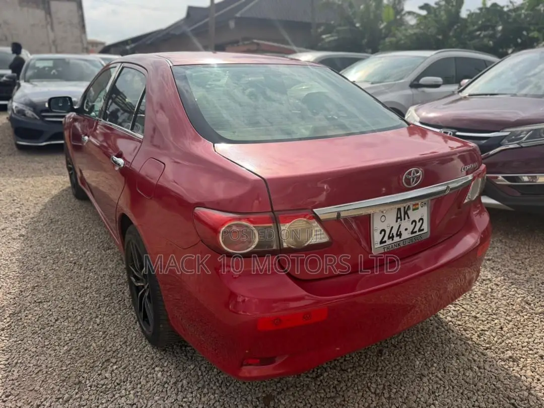 Toyota Corolla LE 4dr Sedan (1.8L 4cyl 4A) 2013 Red