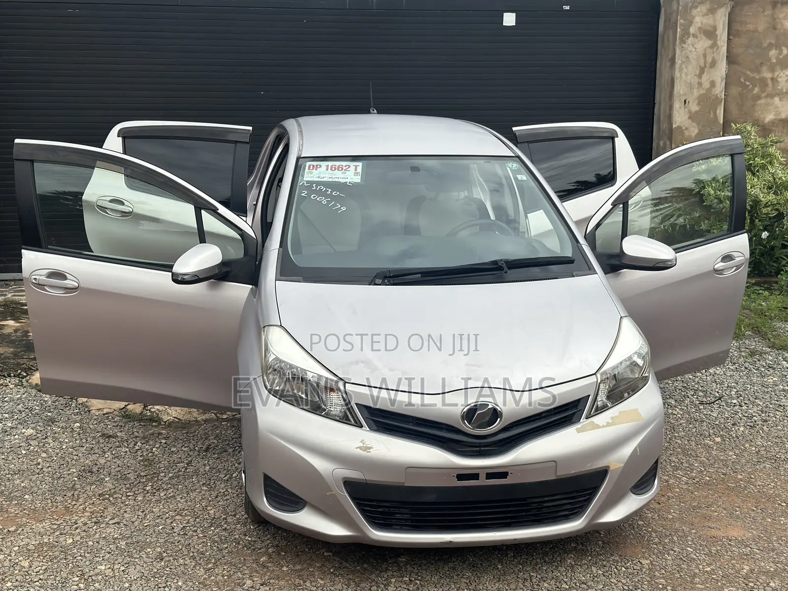 Toyota Vitz 1.3 FWD 3dr 2012