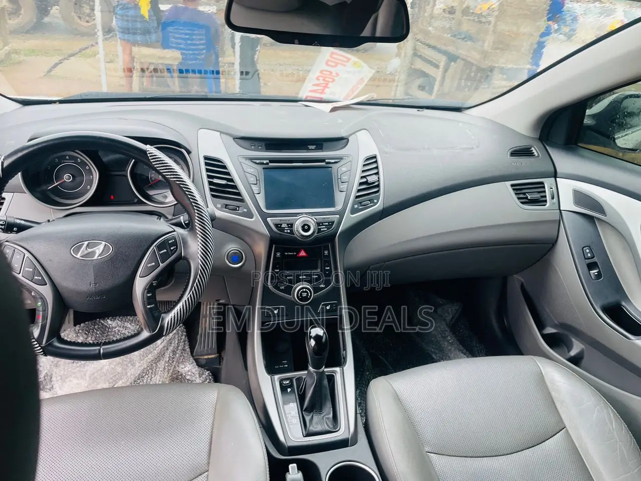 Hyundai Elantra Limited 4dr Sedan (1.8L 4cyl 6A) 2015 Silver
