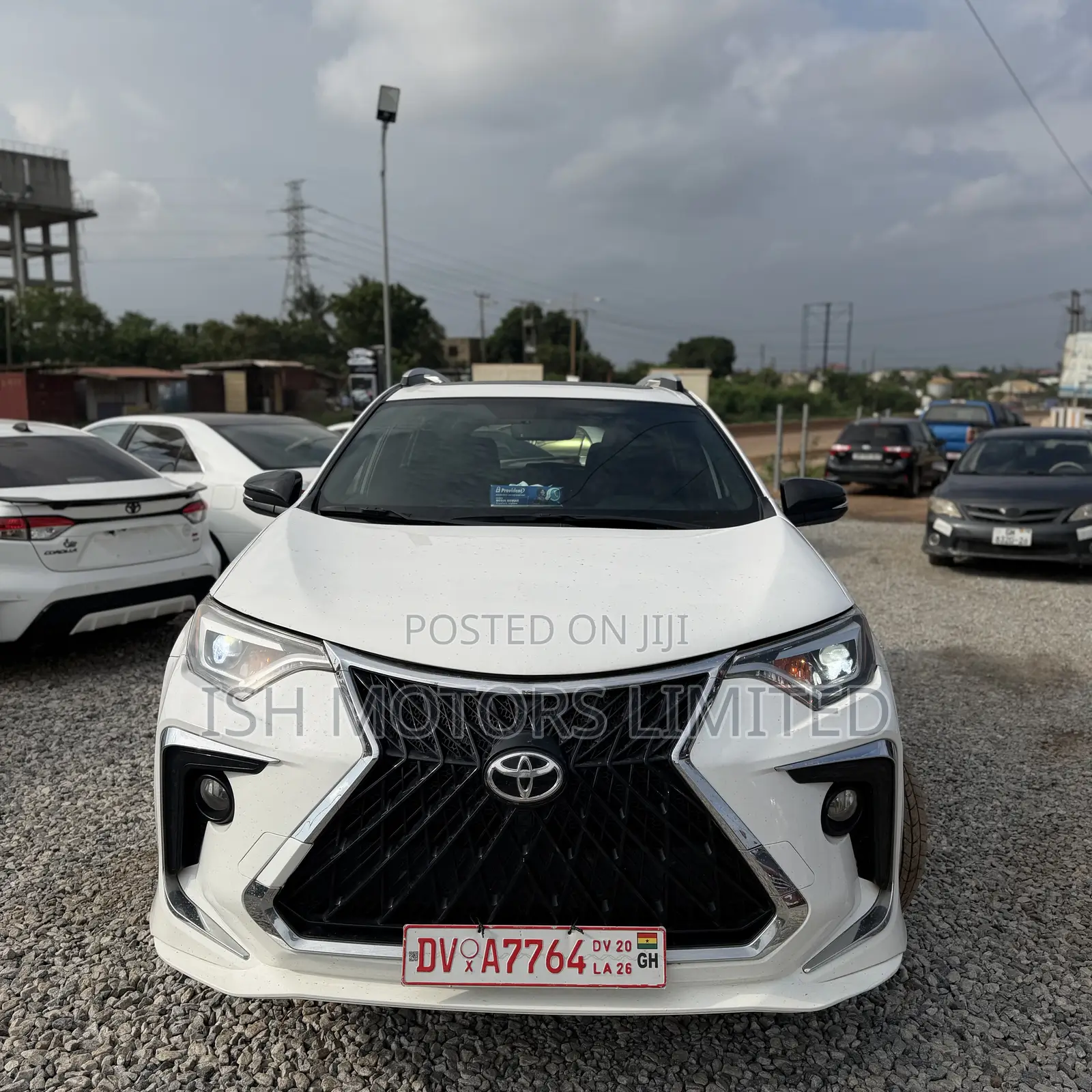 Toyota RAV4 SE 4dr SUV AWD (2.5L 4cyl 6A) 2018 White