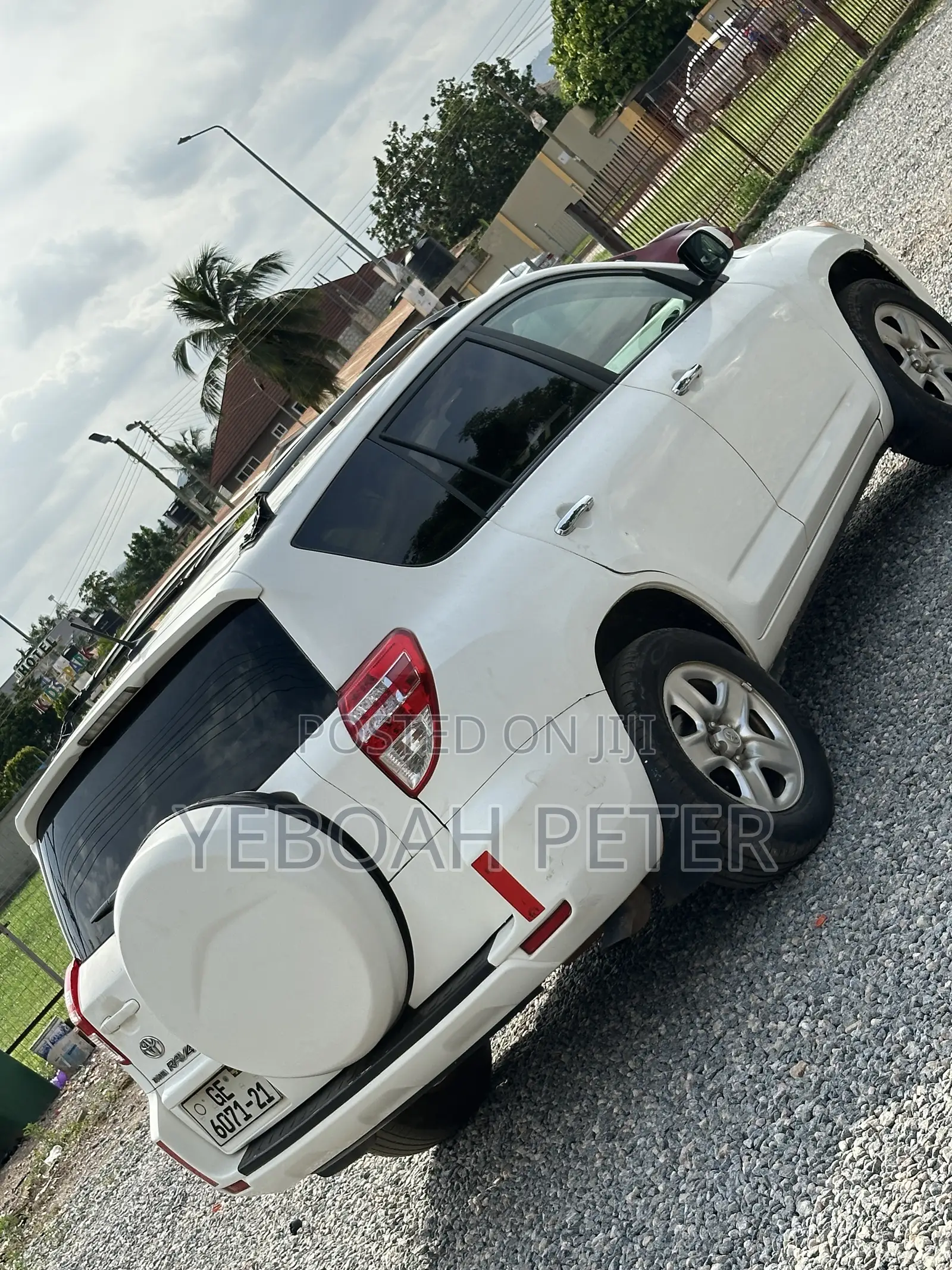 Toyota RAV4 2010 White