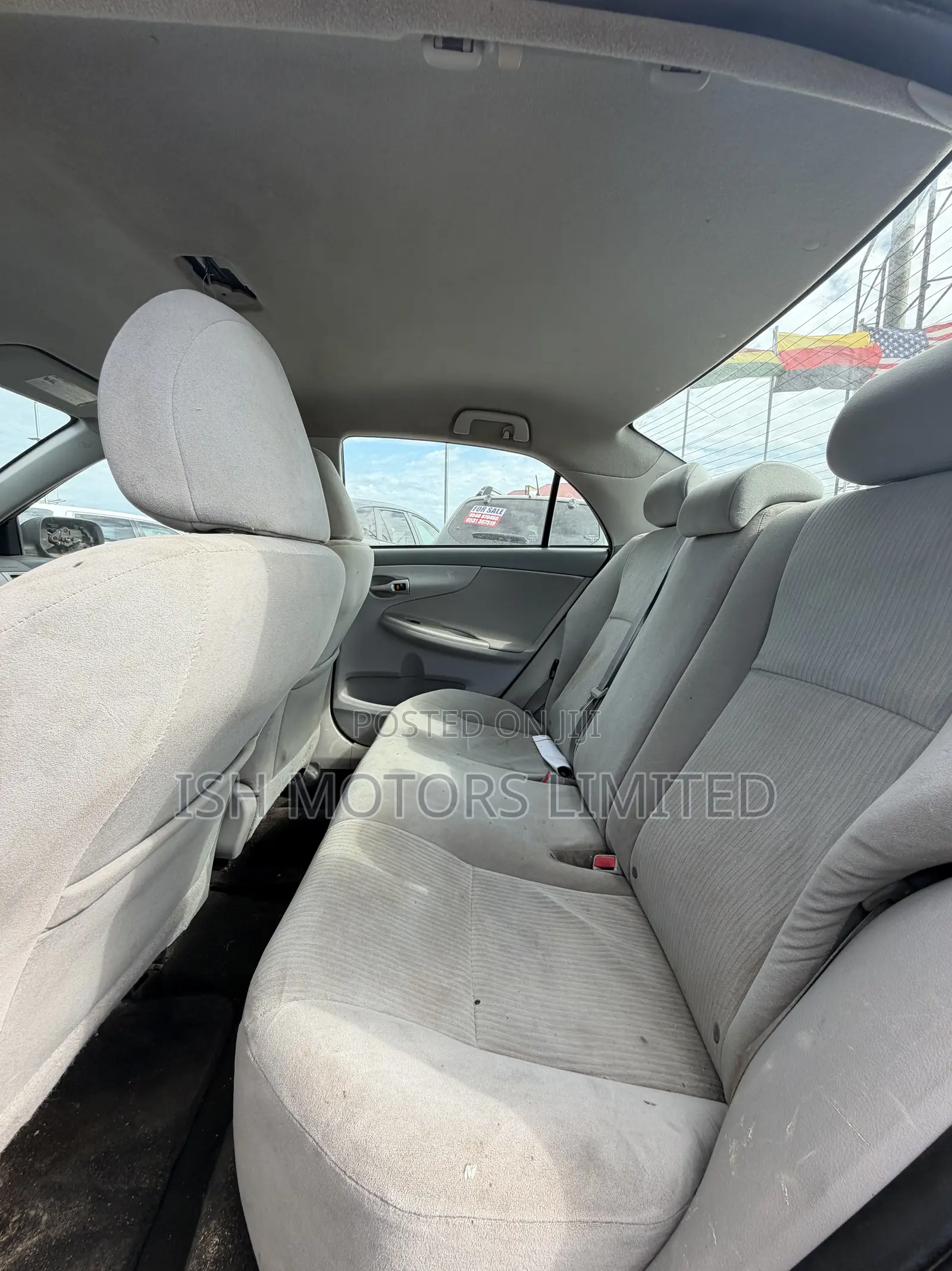 Toyota Corolla LE 4dr Sedan (1.8L 4cyl 4A) 2012 Gray