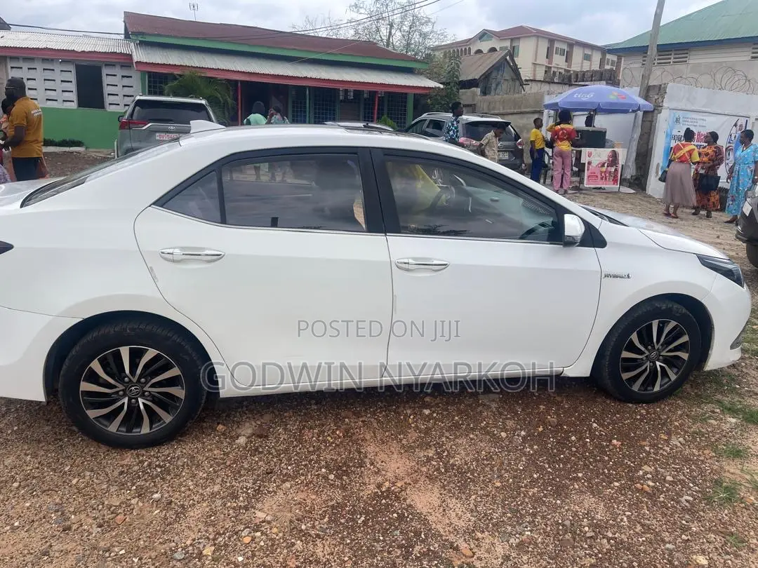 Toyota Corolla SE 2020 White