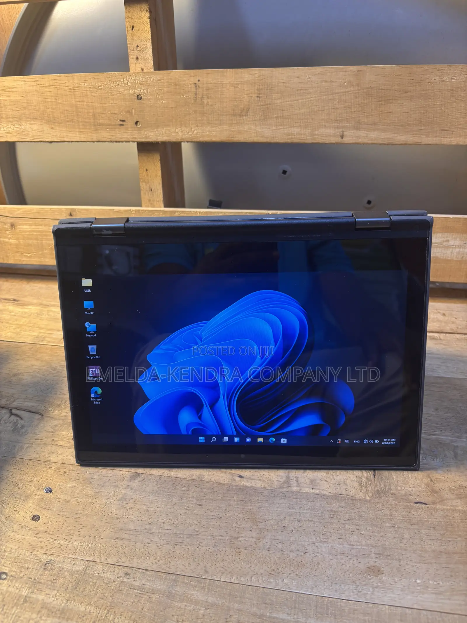 Laptop Lenovo 300e 4GB Intel SSD 128GB