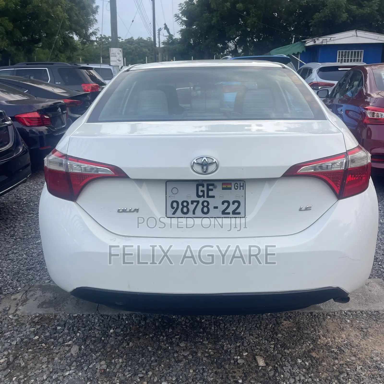 Toyota Corolla LE 4dr Sedan (1.8L 4cyl CVT) 2015 White
