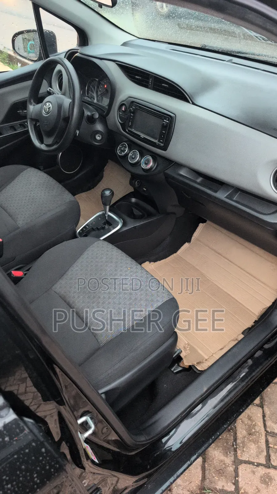 Toyota Yaris LE Hatchback 5dr 2016 Black