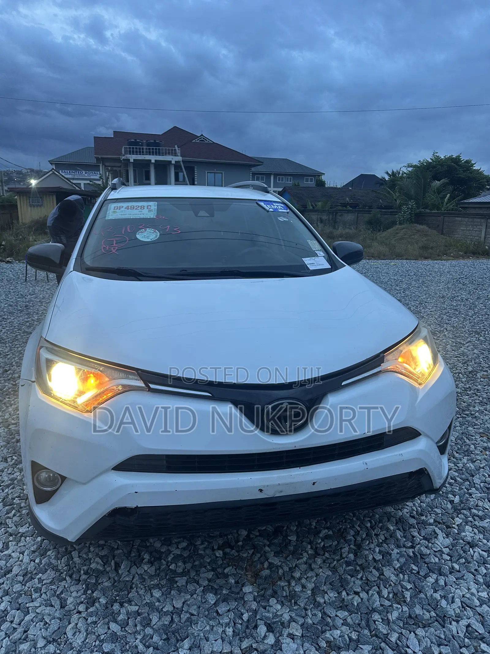 Toyota RAV4 2018 White