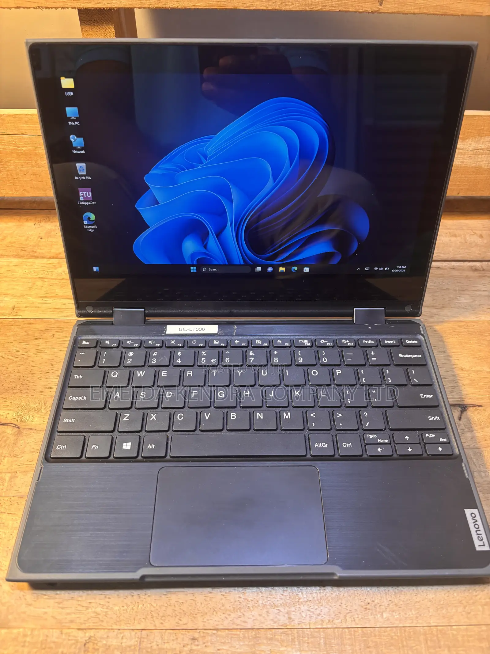 Laptop Lenovo 300e 4GB Intel SSD 128GB