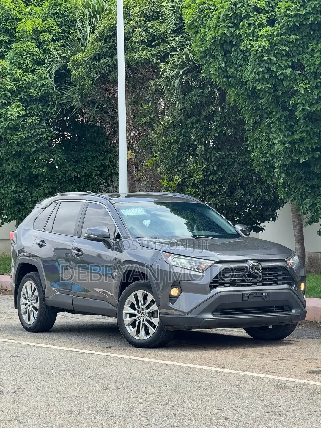 Toyota RAV4 2021 Gray