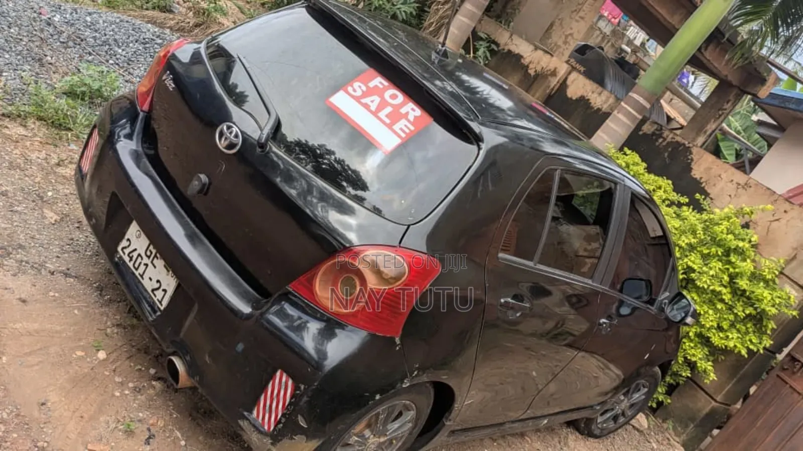 Toyota Vitz 1.3 FWD 3dr 2010 Black