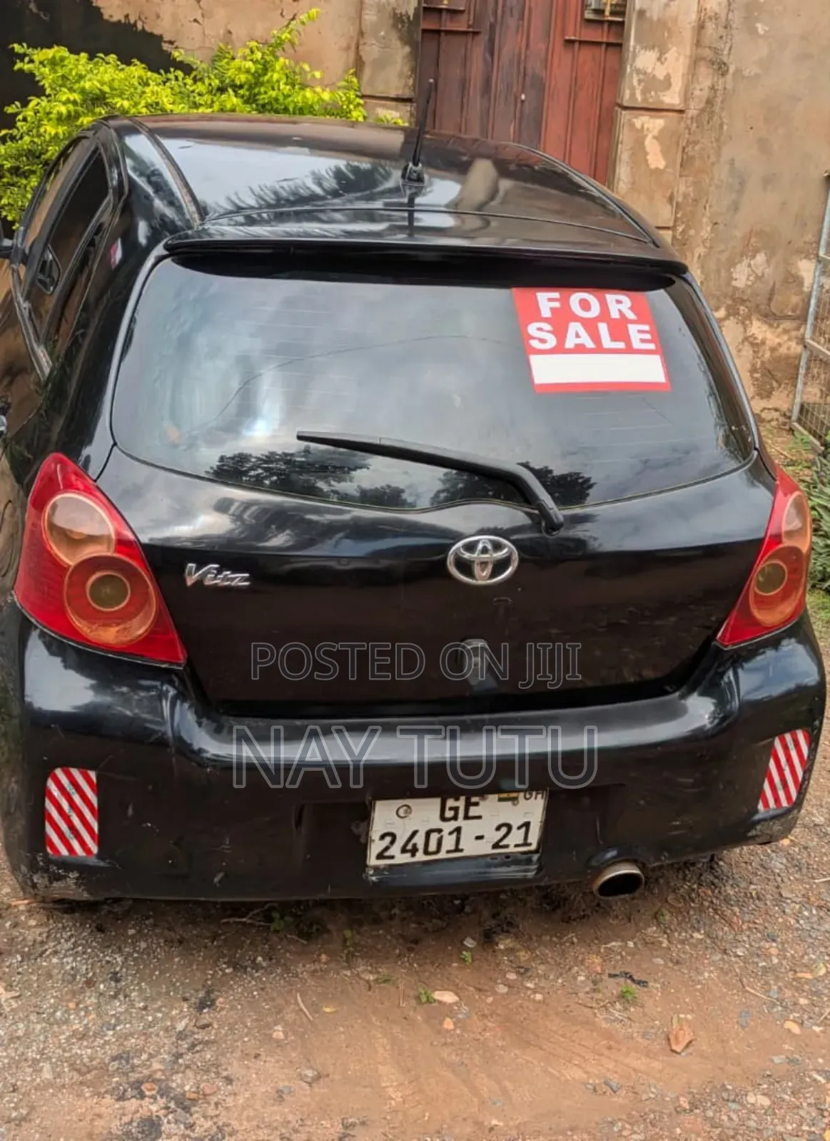 Toyota Vitz 1.3 FWD 3dr 2010 Black
