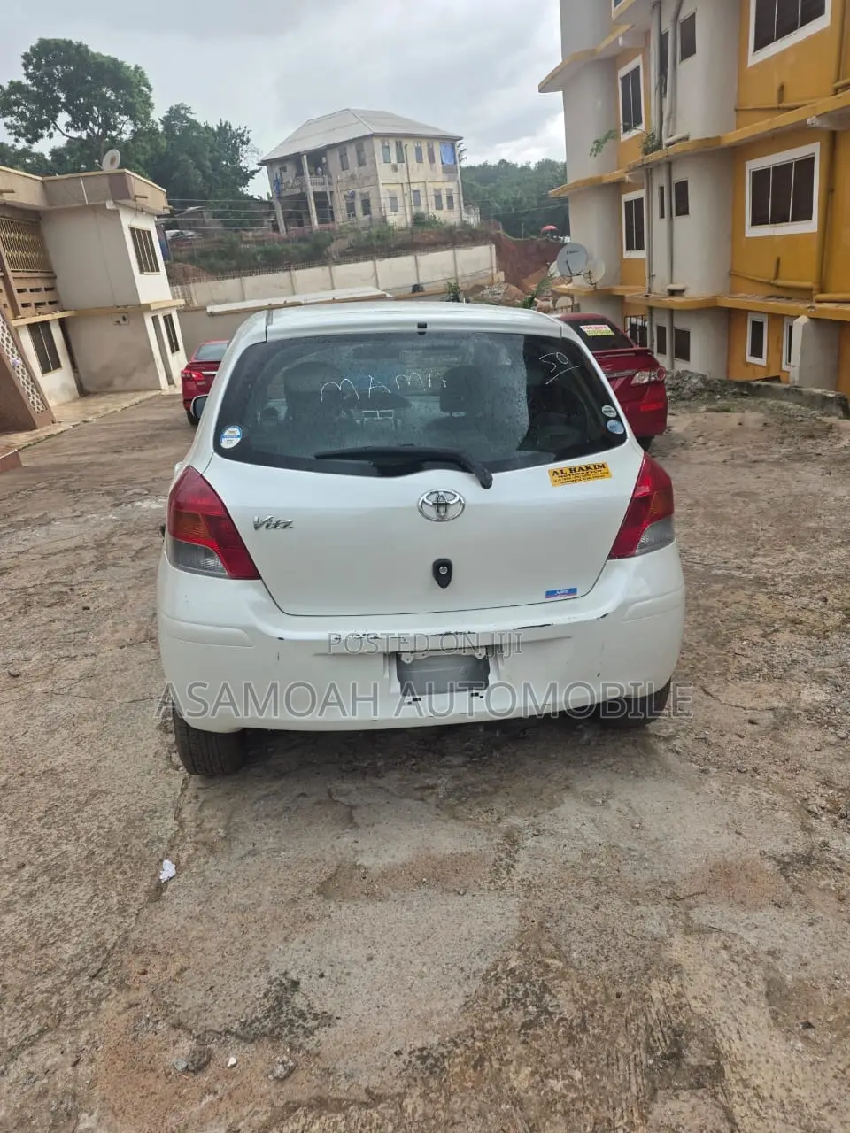 Toyota Vitz 2010 White