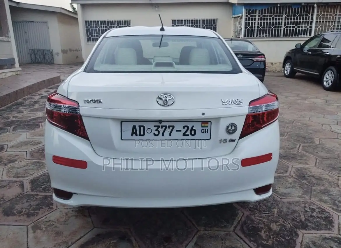 Toyota Yaris Sedan 1.5 E