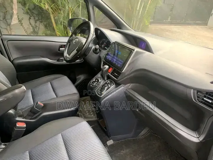 Toyota Voxy SV Premium 2014 Black
