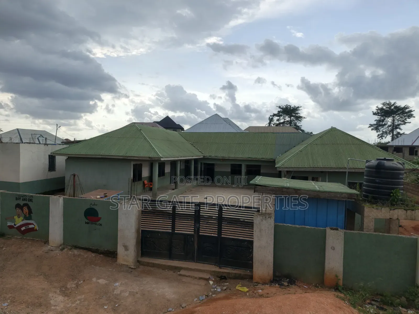 School for Sale. ( English and Arabic) Kenyasi Achiase