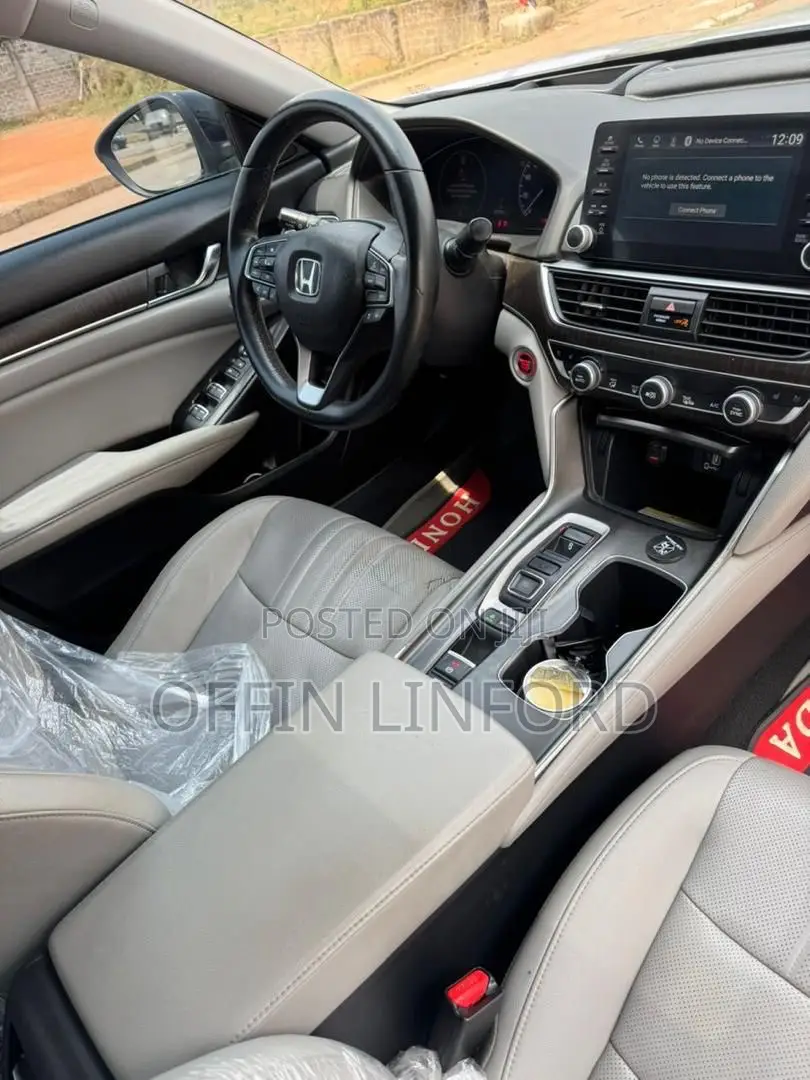 Honda Accord Sport (2.0L 4cyl Turbo 10A) 2019 Off white