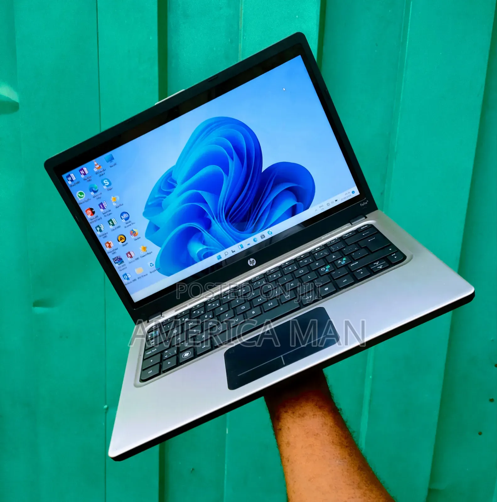 New Laptop HP Folio 13 8GB Intel Core i5 SSD 128GB