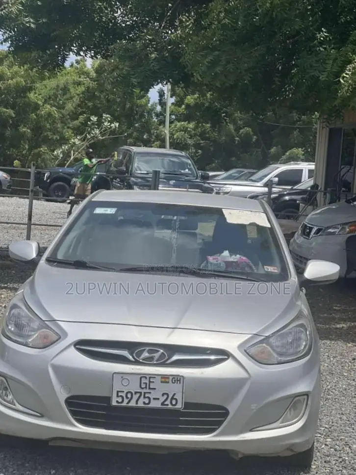 Hyundai Elantra 2013 Silver