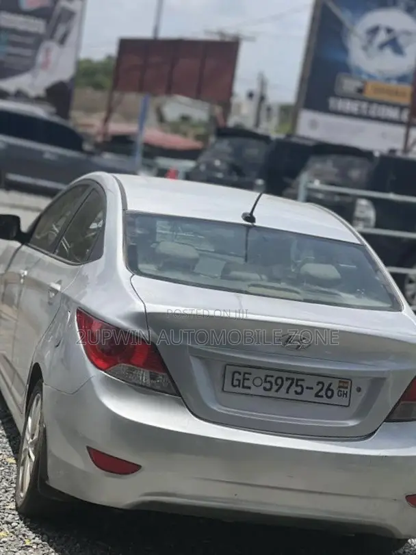 Hyundai Elantra 2013 Silver