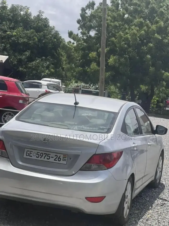 Hyundai Elantra 2013 Silver