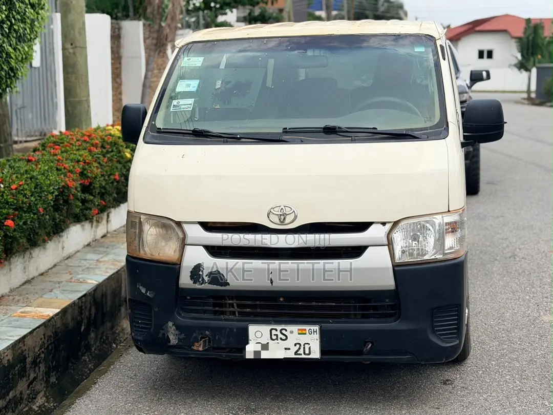 Toyota HiAce 2012 White