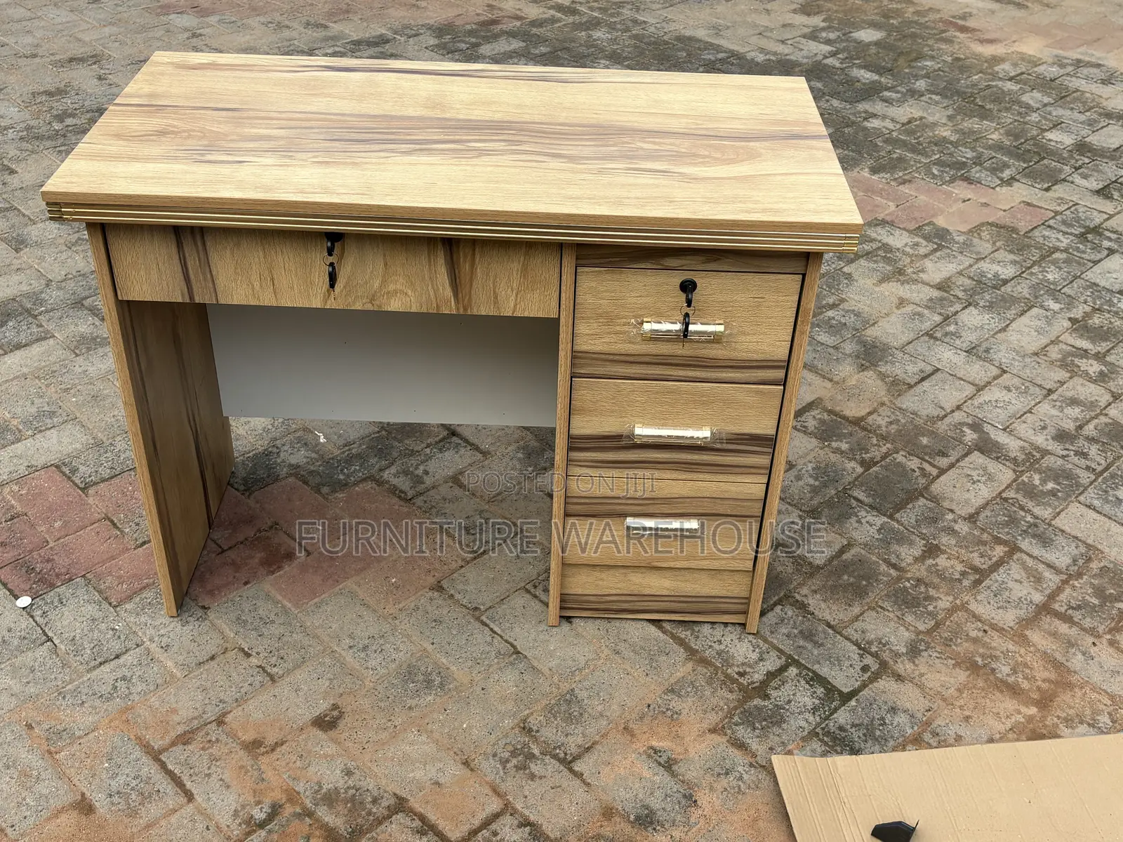 Executive Office Desk( 1.2m )