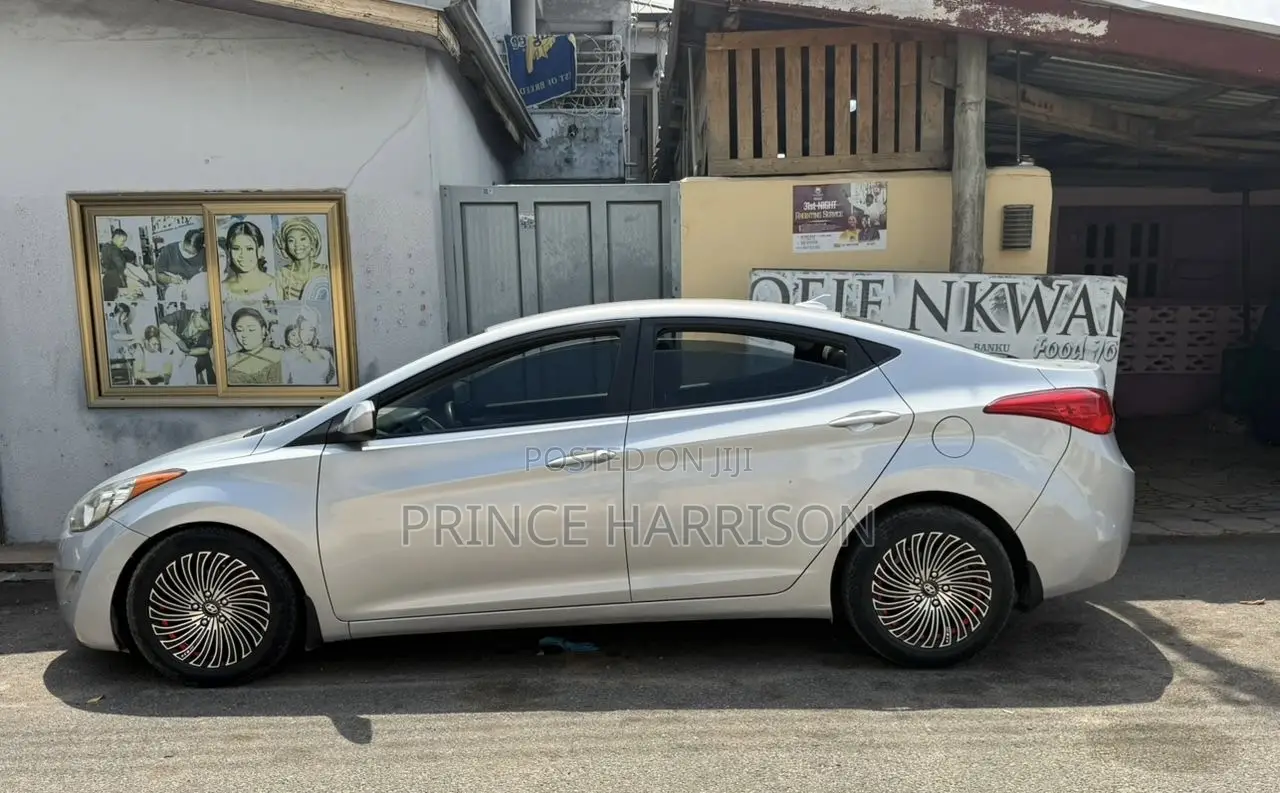 Hyundai Elantra SE 4dr Sedan (1.8L 4cyl 6A) 2014 Silver