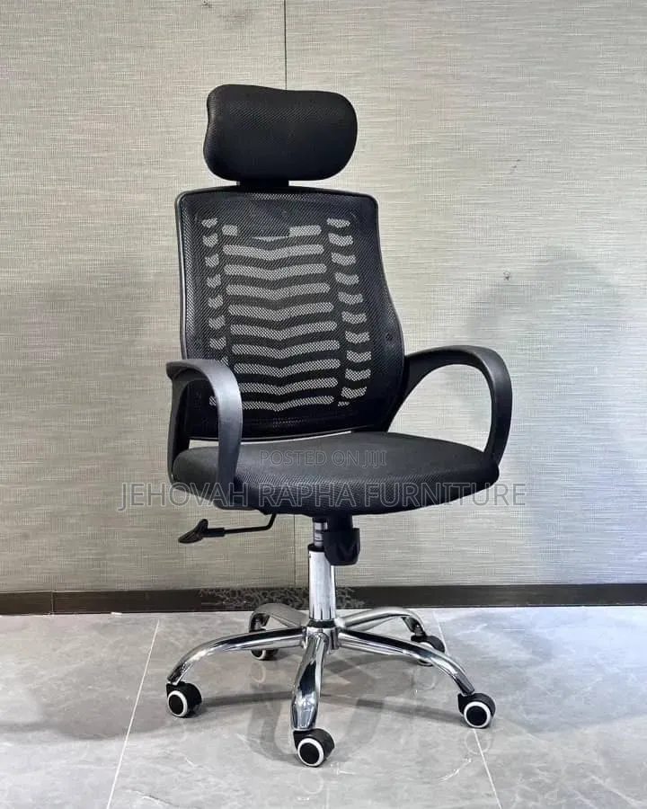 Swivel Chair With Headrest