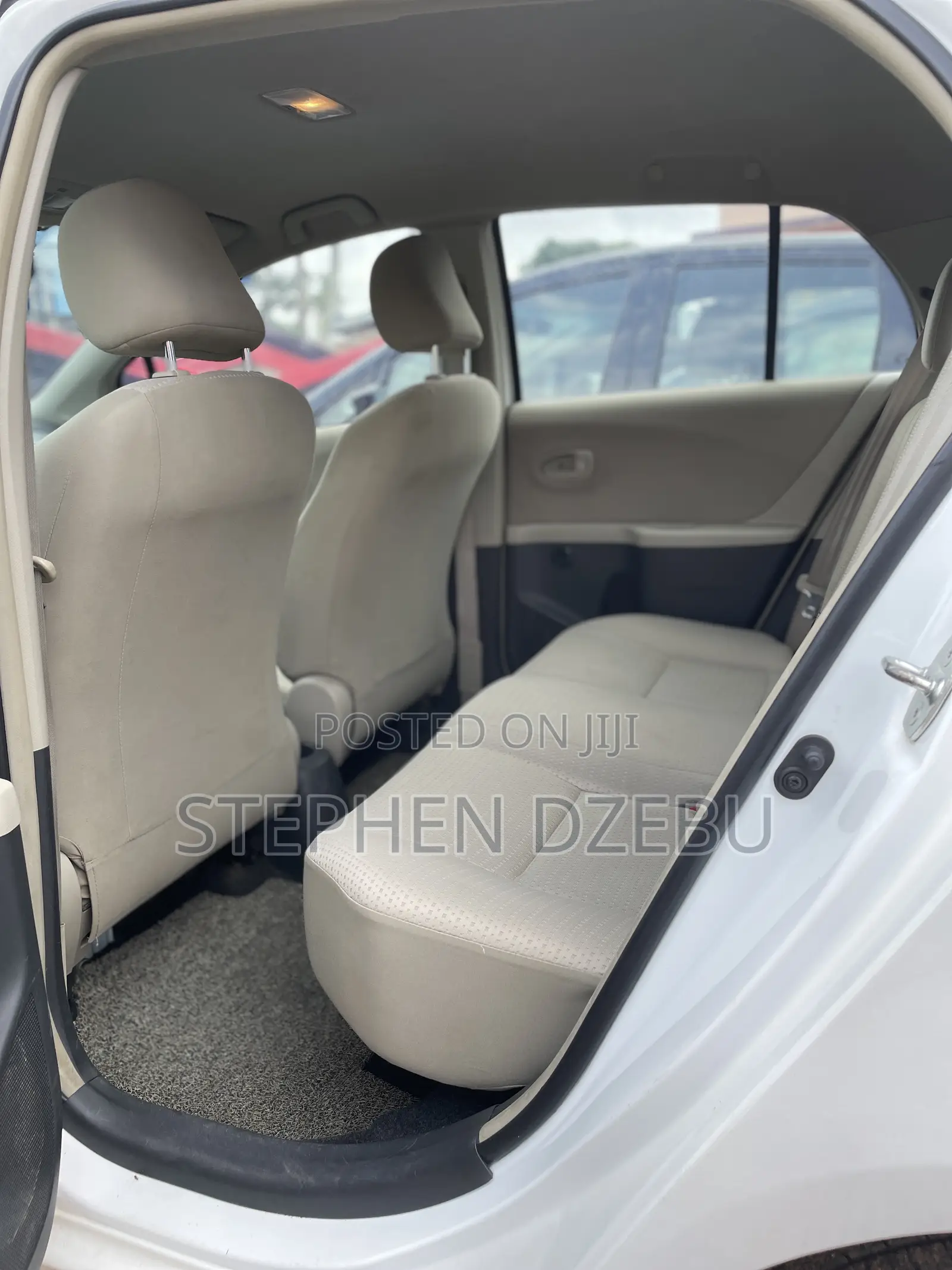 Toyota Yaris SE Hatchback 5dr 2013 White