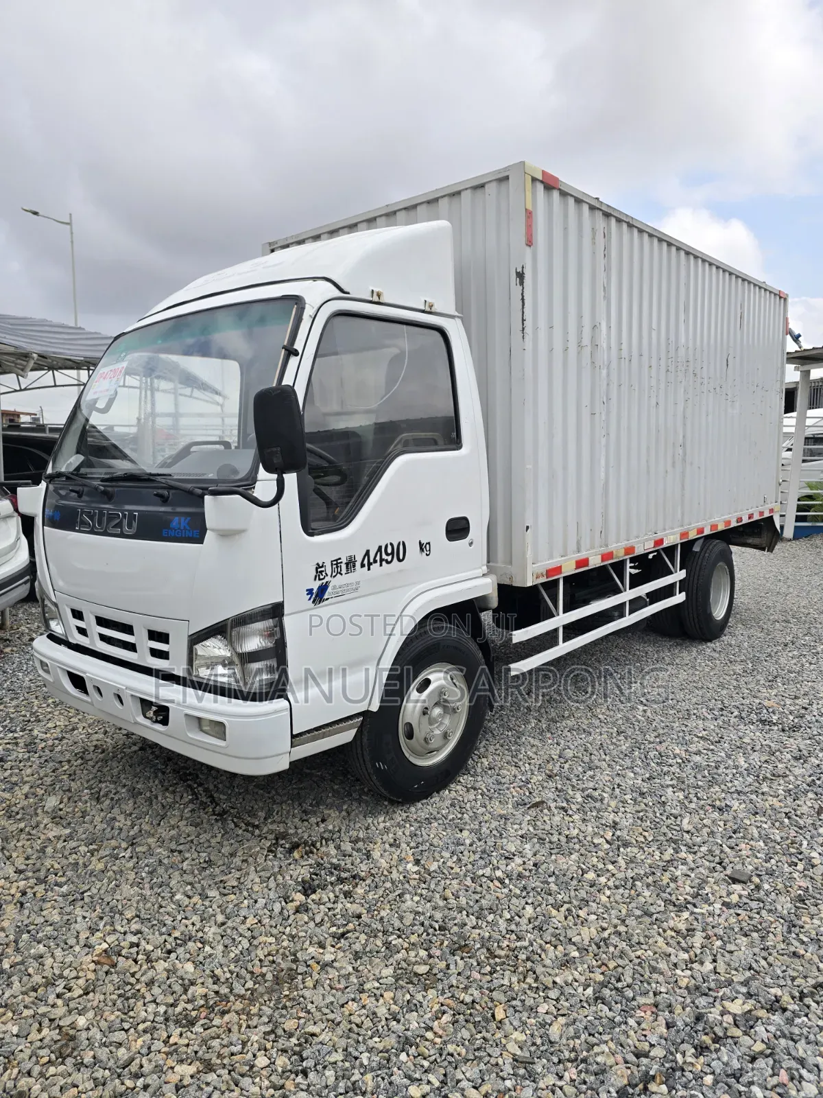 Isuzu Mini Truck