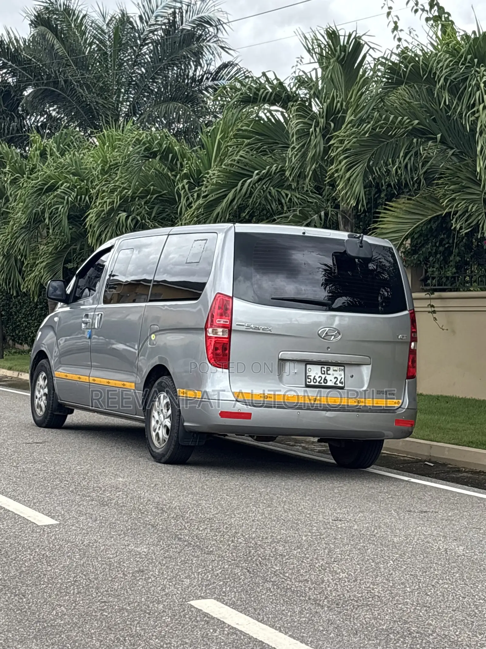 Hyundai H1 2015 Silver
