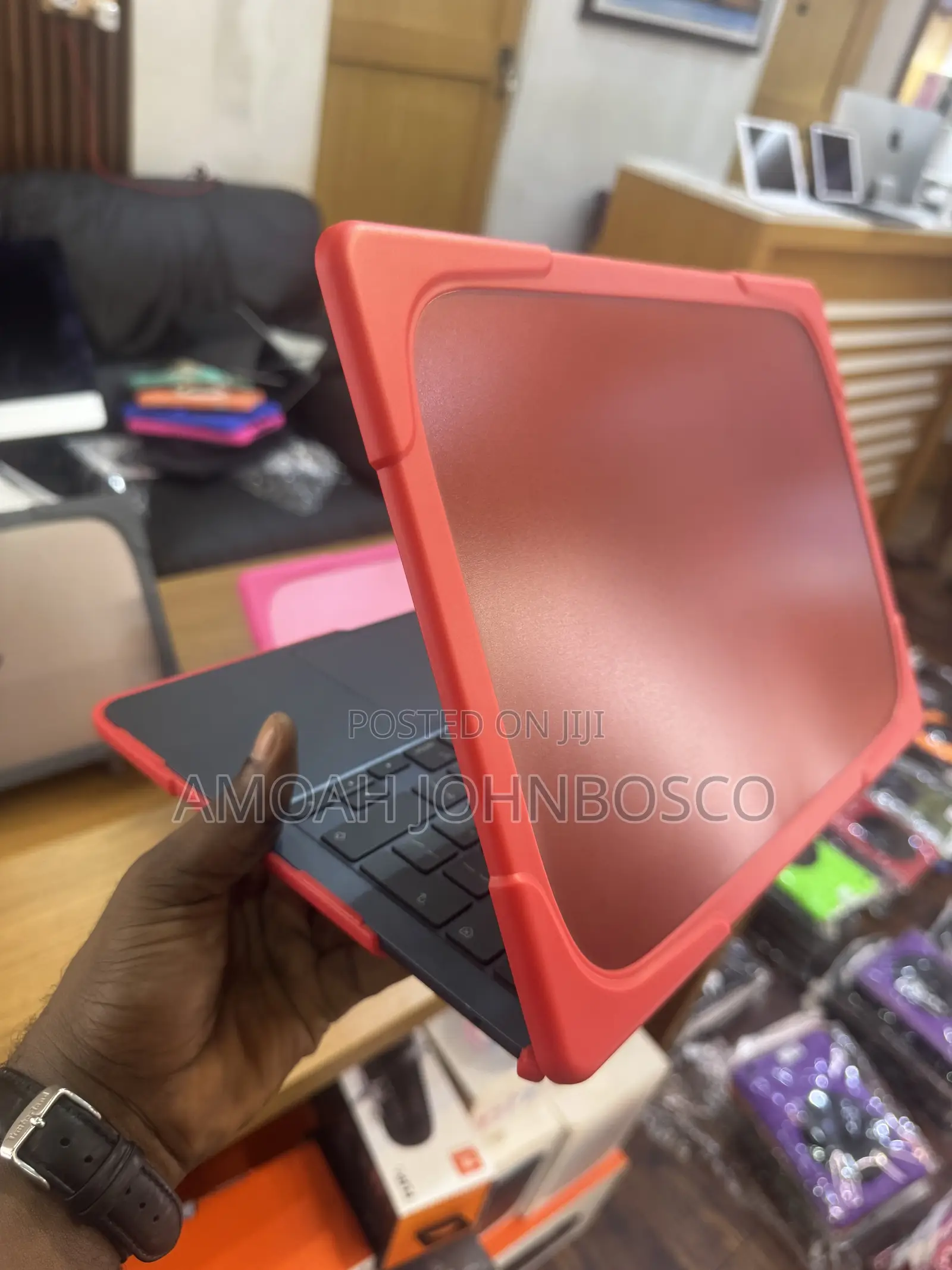 Macbook Hard Shell With Kickstand