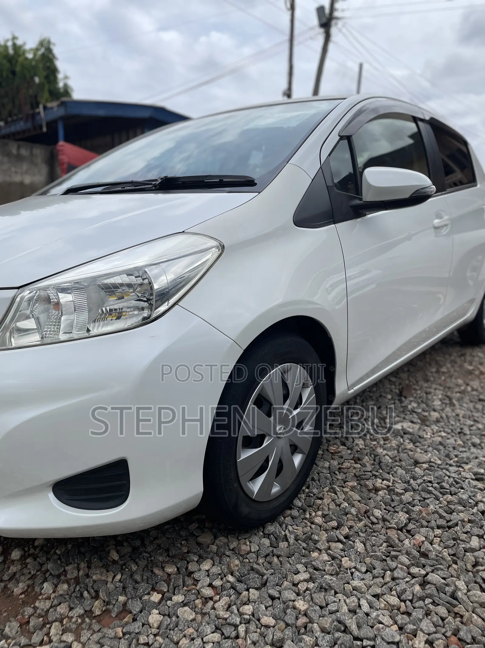 Toyota Vitz 1.3 FWD 5dr 2012 White