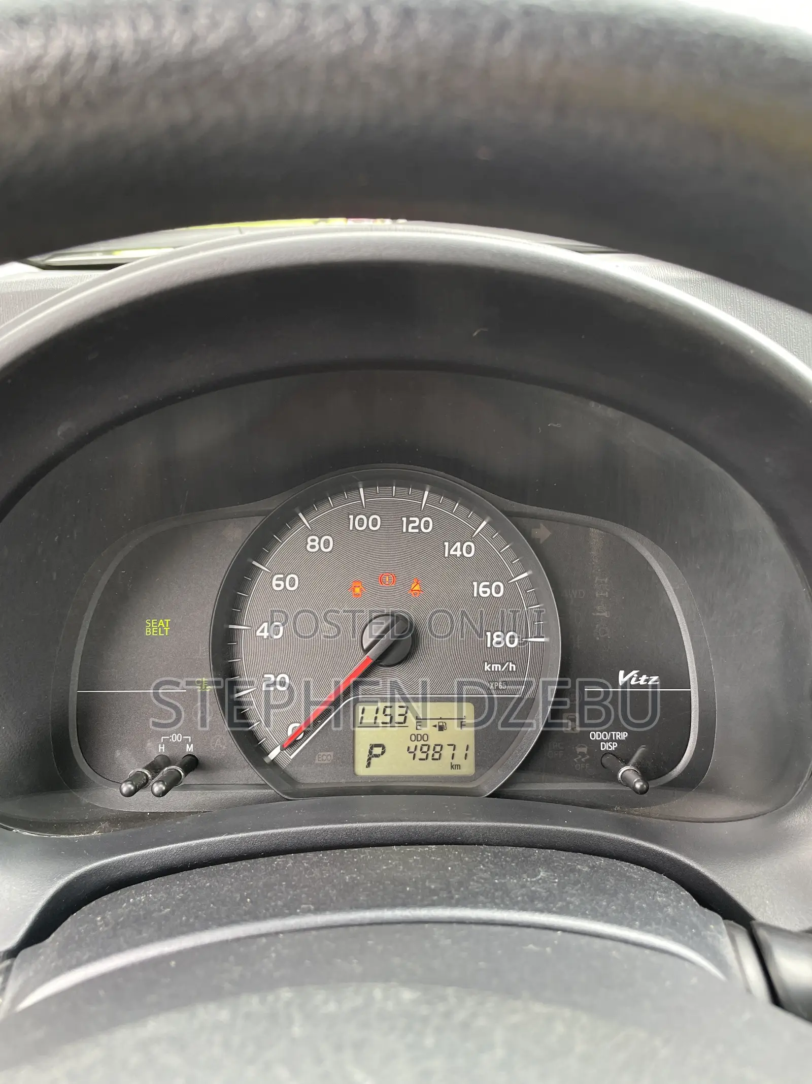 Toyota Vitz 1.3 FWD 5dr 2012 White