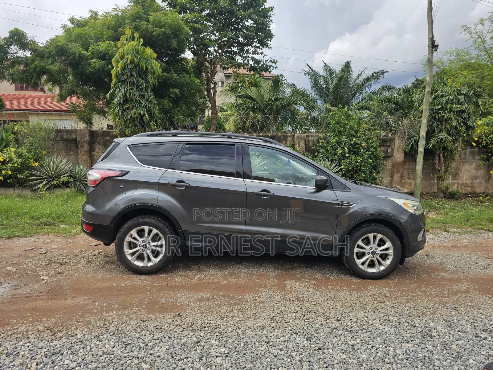 Ford Escape SE 4x4 2017 Gray