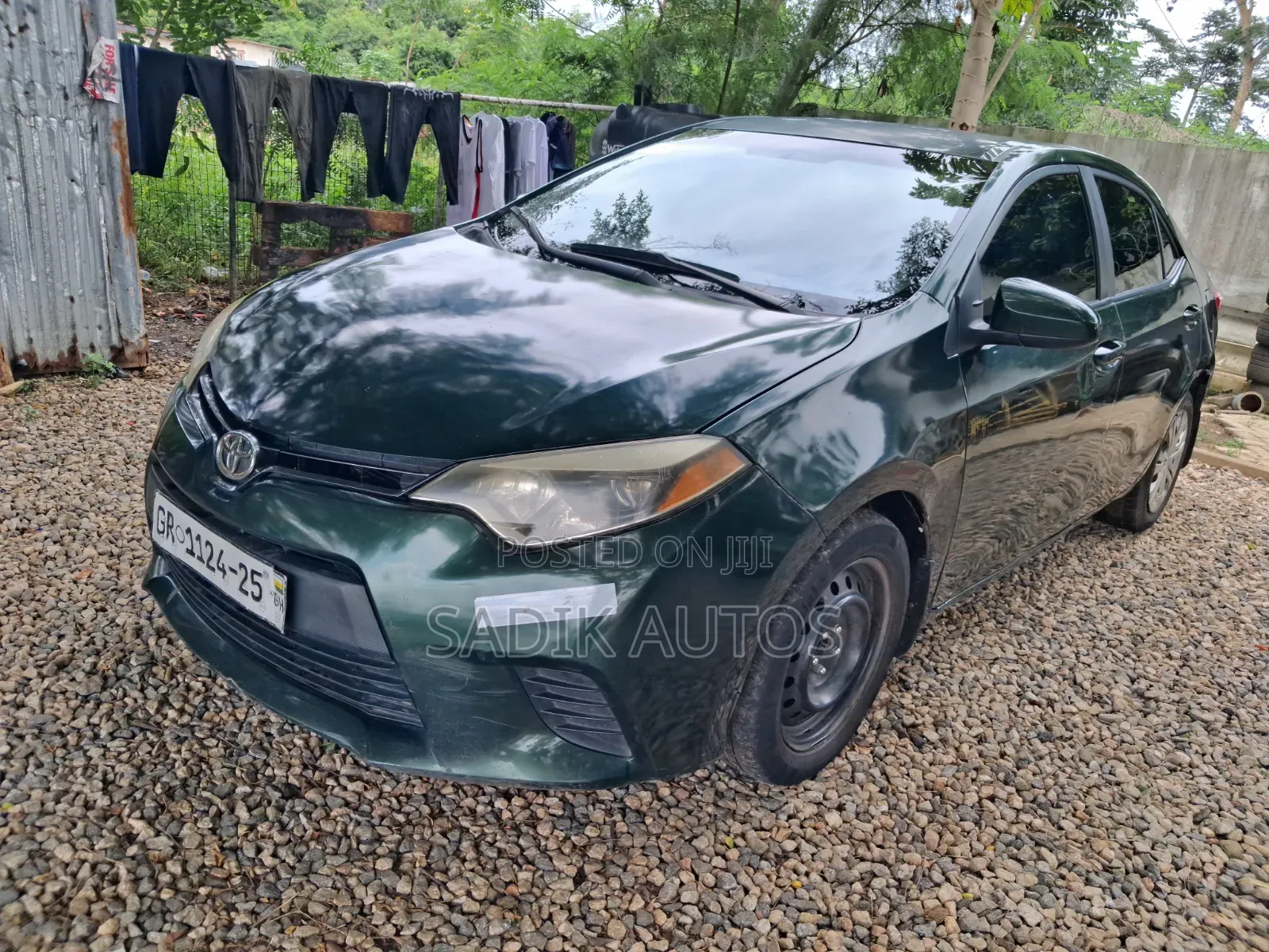 Toyota Corolla LE Plus 4dr Sedan (1.8L 4cyl CVT) 2015 Green