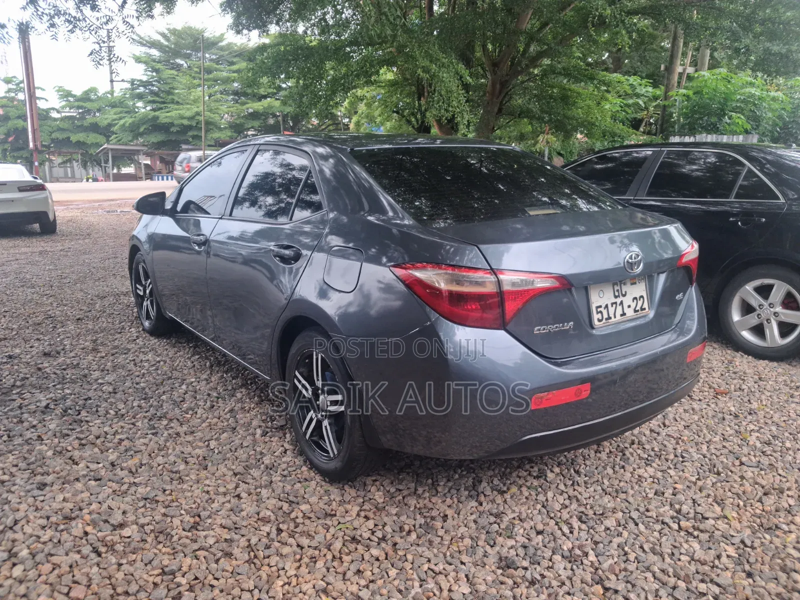 Toyota Corolla LE Plus 4dr Sedan (1.8L 4cyl CVT) 2015 Gray