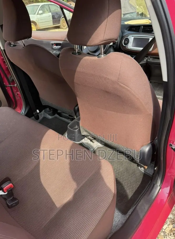 Toyota Vitz 1.3 FWD 5dr 2013 Pink
